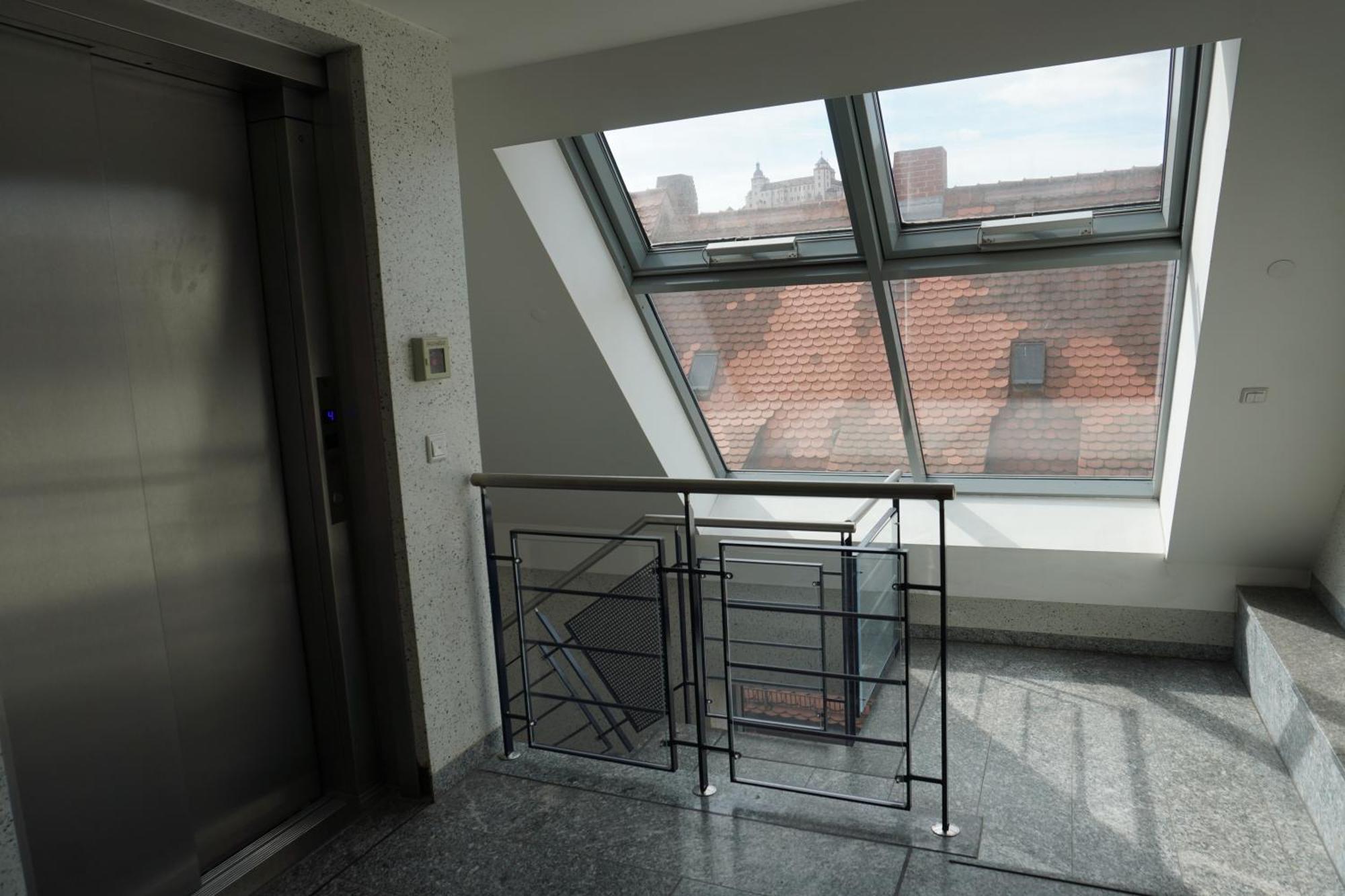 City Apartement Im Herzen Der Stadt Würzburg Buitenkant foto